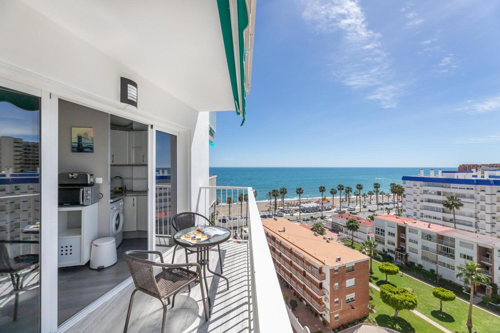 Vb Benalmadena 1 Bedroom Waterfront Apt Bagian luar foto