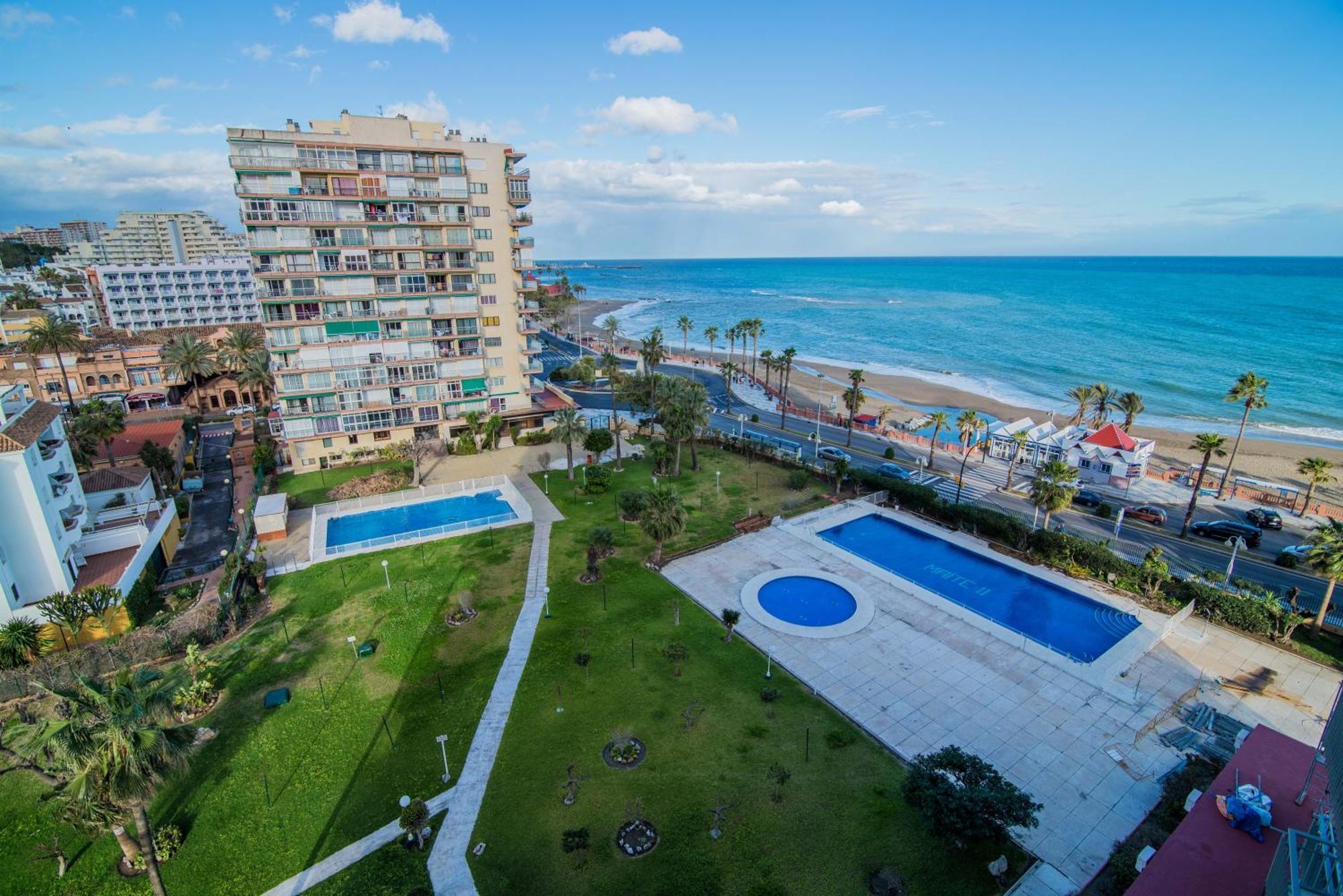 Vb Benalmadena 1 Bedroom Waterfront Apt Bagian luar foto